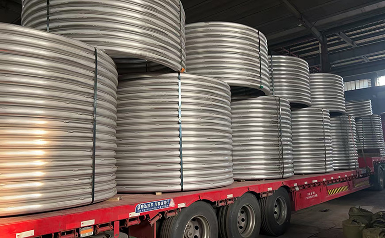 外半圓管與魚鱗半管區(qū)別是什么？